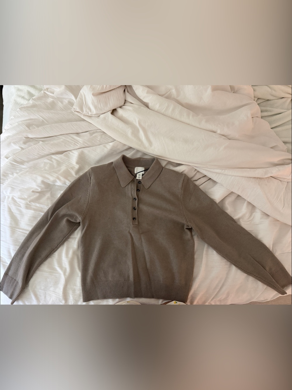 H&M Women’s Collared Button-Front Knit Sweater in Taupe